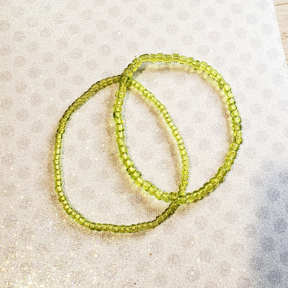 Bundle of 7 Vintage Stretch Bracelets - Picture 9 of 9